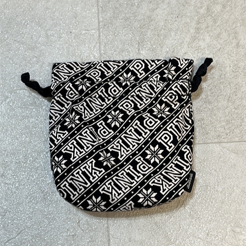 Victoria's Secret PINK Black and White Patterned Drawstring Bag Small - Picture 2 of 6